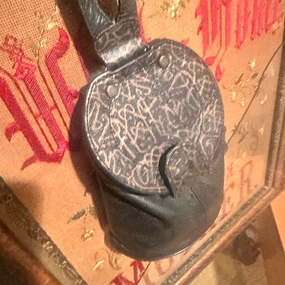 Maxx NY Black Leather Bucket Bag - Picture 8 of 10